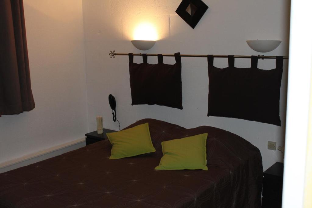 Hotel L'Eolienne Rouxmesnil-Bouteilles Zewnętrze zdjęcie