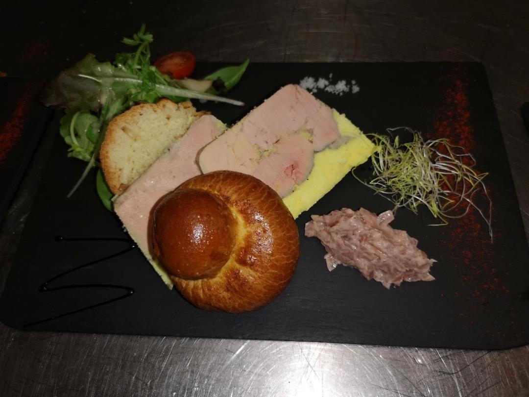 Hotel L'Eolienne Rouxmesnil-Bouteilles Zewnętrze zdjęcie